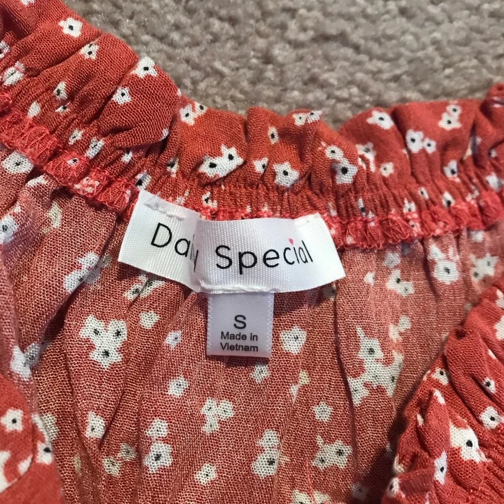 Top - Picture 2 of 2